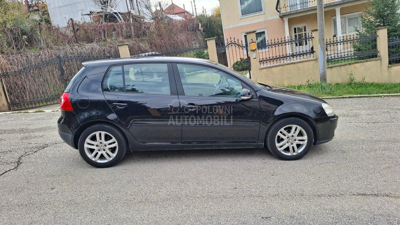 Volkswagen Golf 5 1.9 TDI 77 k.w