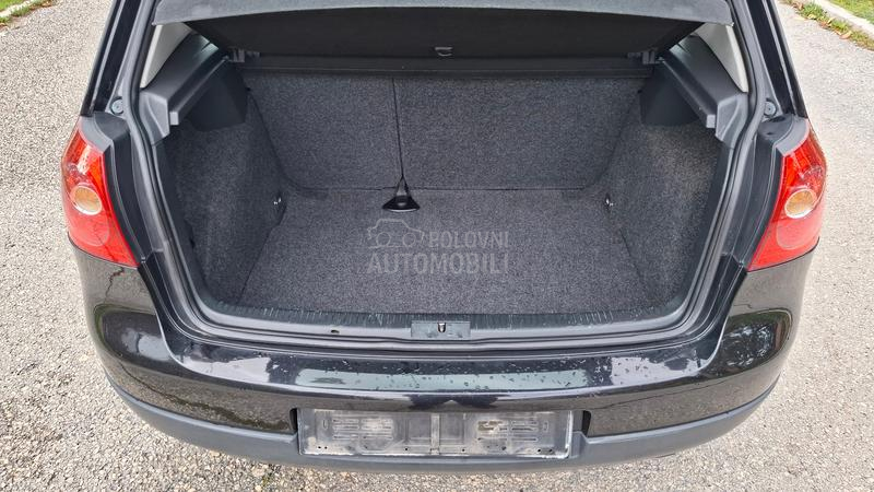 Volkswagen Golf 5 1.9 TDI 77 k.w