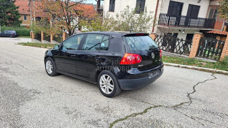 Volkswagen Golf 5 1.9 TDI 77 k.w