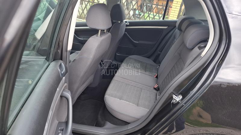 Volkswagen Golf 5 1.9 TDI 77 k.w