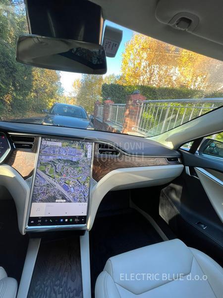 Tesla Model S 75d krem