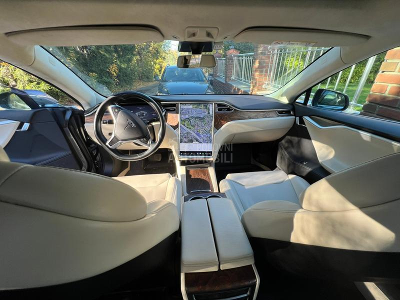 Tesla Model S 75d