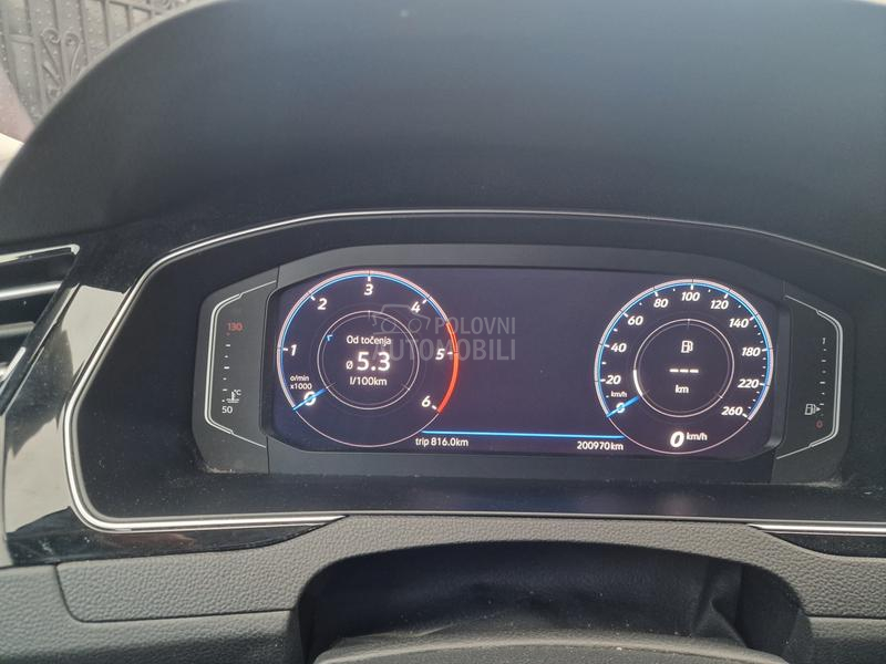 Volkswagen Passat B8 Ristajling