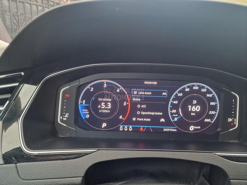 Volkswagen Passat B8 Ristajling