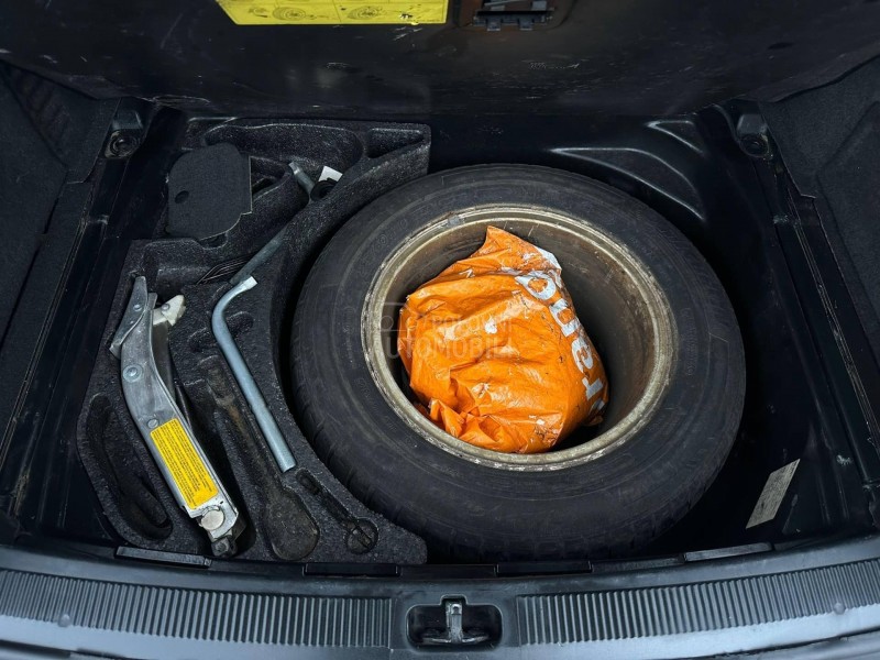 Audi A8 4.2 V8 Long Quattro