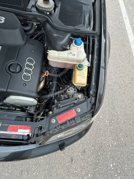 Audi A8 4.2 V8 Long Quattro