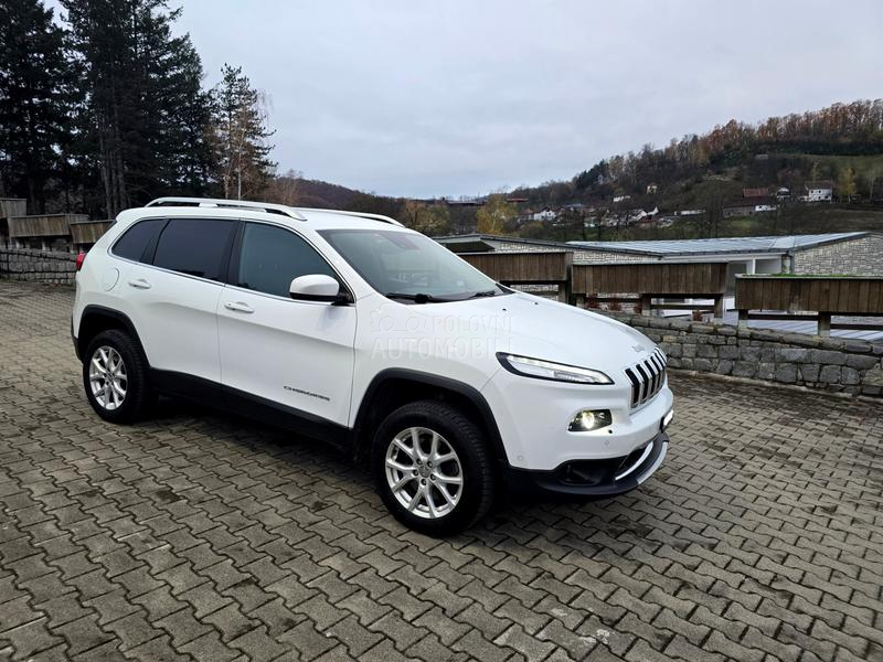 Jeep Cherokee Limited Totalni ful