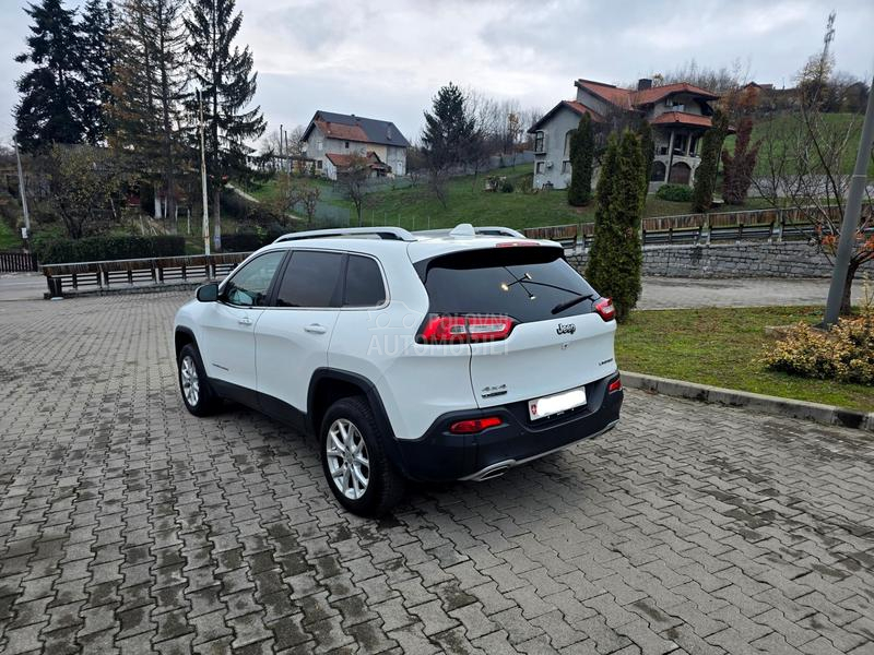 Jeep Cherokee Limited Totalni ful
