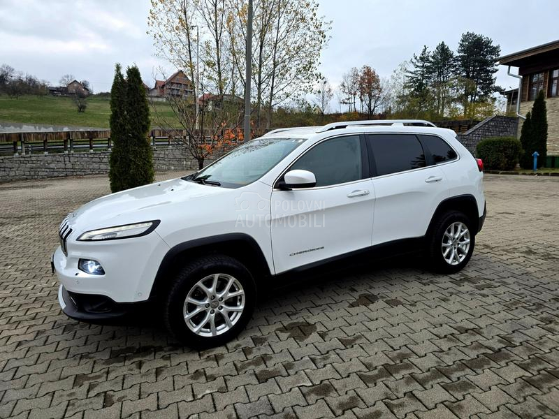 Jeep Cherokee Limited Totalni ful
