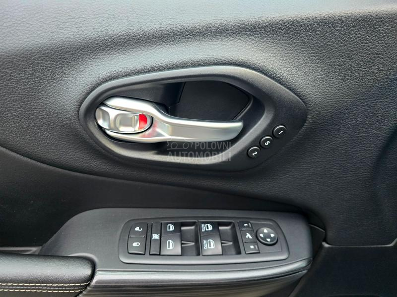 Jeep Cherokee Limited Totalni ful