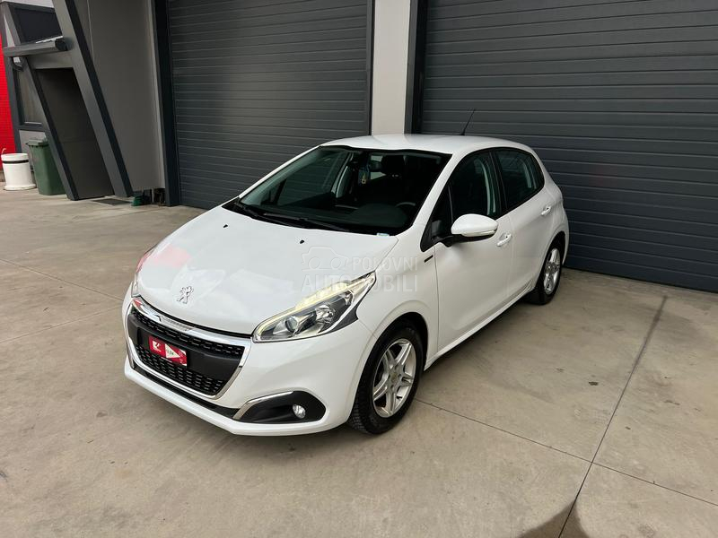 Peugeot 208 rikv. kamera