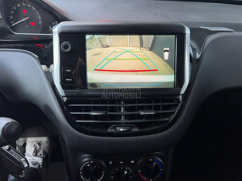 Peugeot 208 rikv. kamera