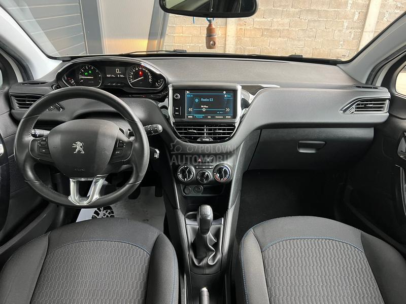 Peugeot 208 rikv. kamera