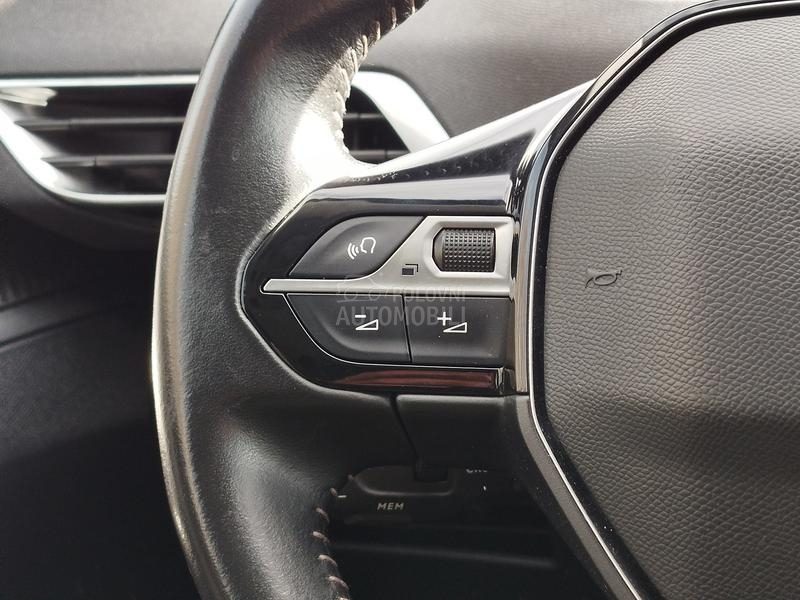 Peugeot 3008 1.2 ACTIVE BUSINESS