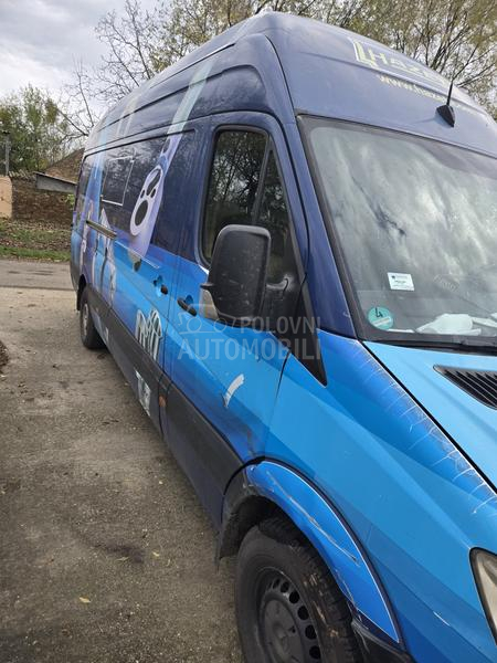 Mercedes Benz Sprinter 