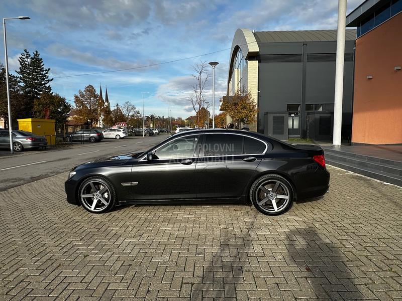 BMW 730 