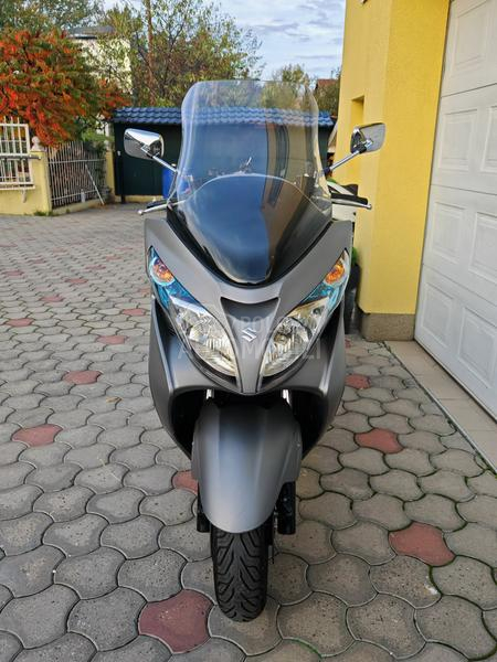 Suzuki BURGMAN 400 ABS