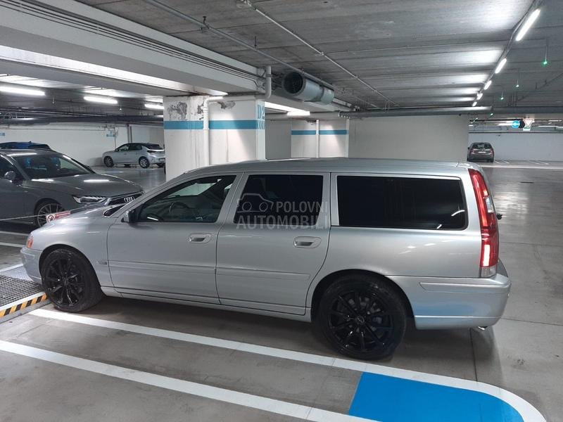 Volvo V70 2.4 D5