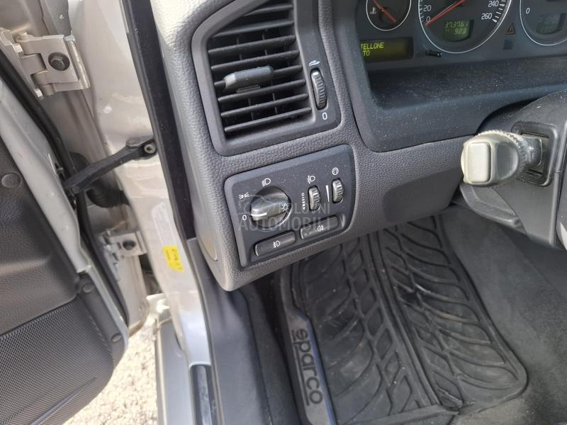 Volvo V70 2.4 D5