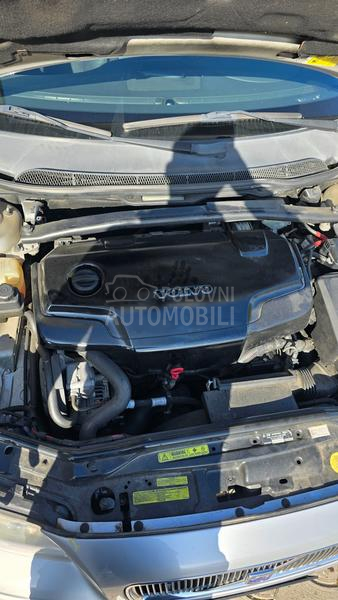 Volvo V70 2.4 D5