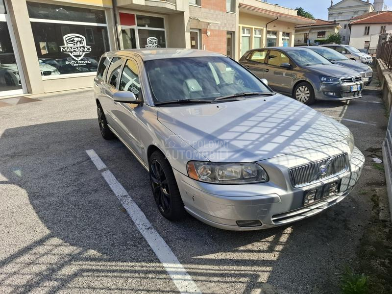 Volvo V70 2.4 D5