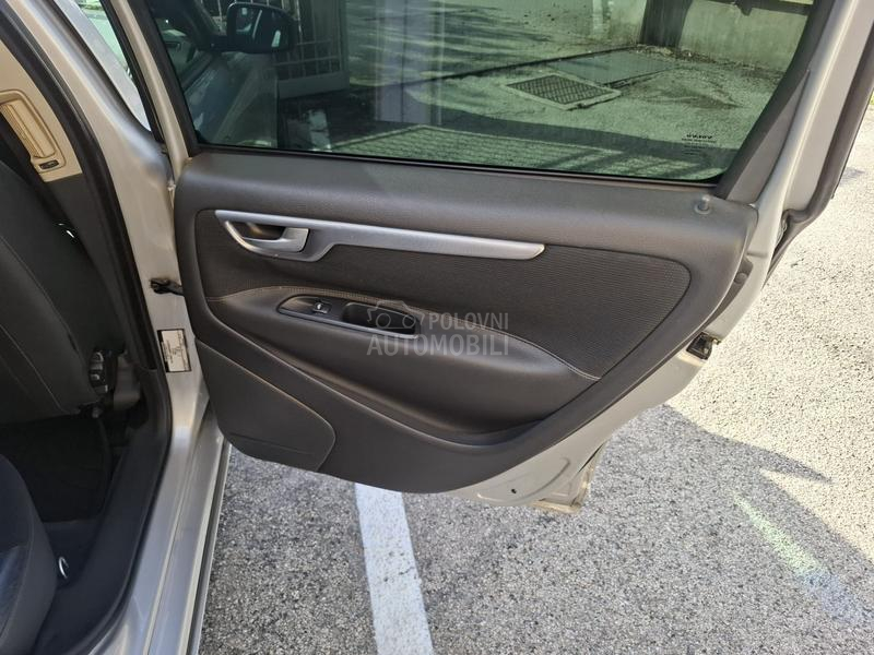 Volvo V70 2.4 D5