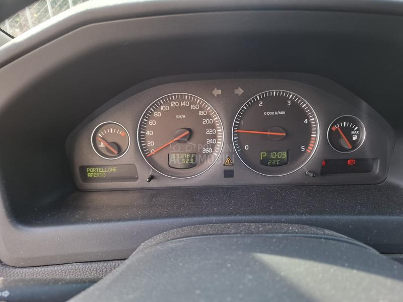 Volvo V70 2.4 D5