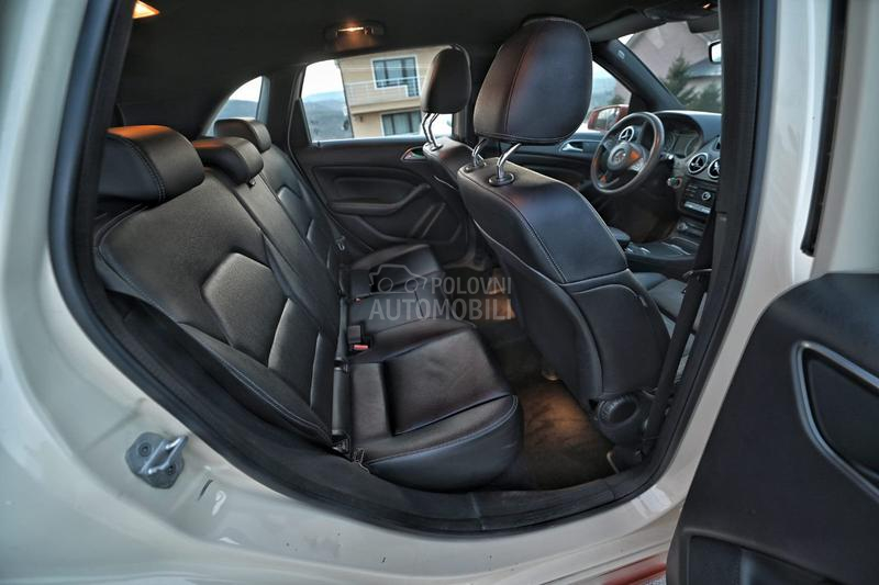 Mercedes Benz B 180 