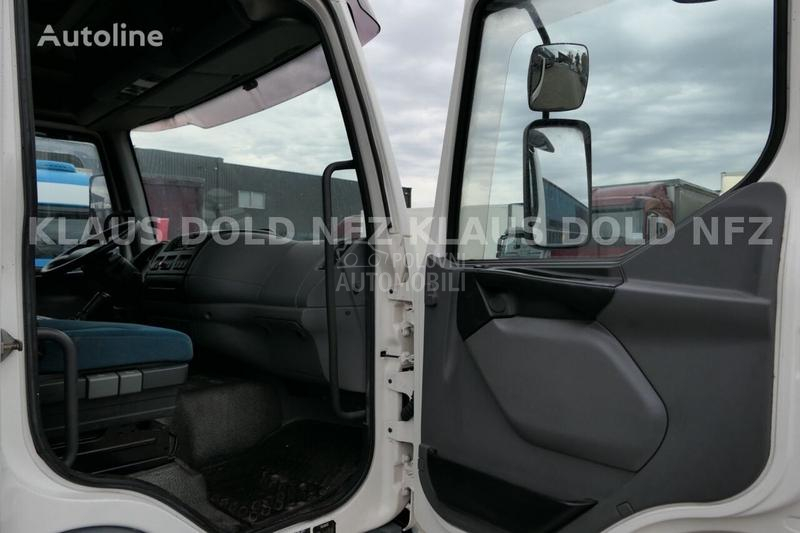 DAF LF 45.220 cerada, rampa