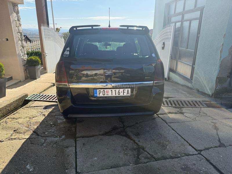 Opel Zafira 
