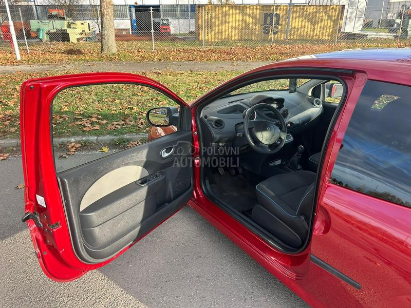 Renault Twingo 1.2 16v B E N Z I N