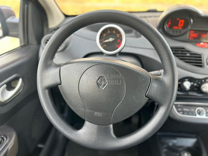 Renault Twingo 1.2 16v B E N Z I N