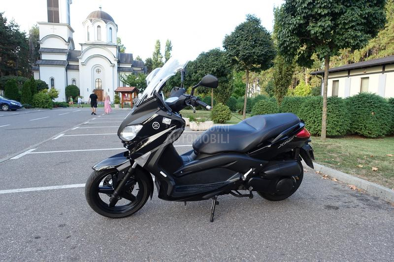 Yamaha XMAX