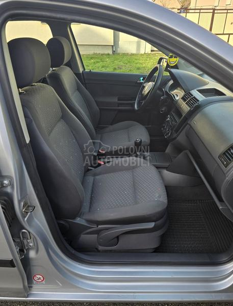 Volkswagen Polo 1.4 COMFORTLINE