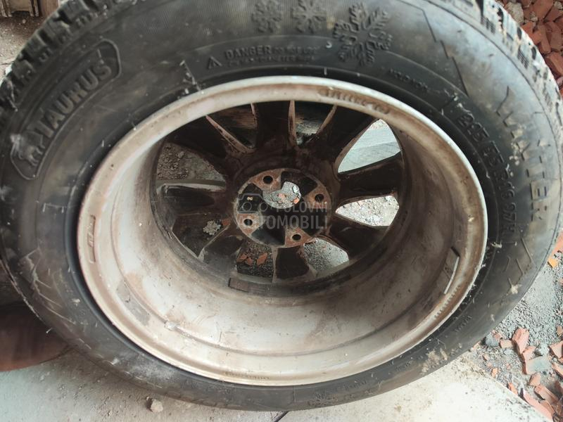 Taurus 215/55 R16 Zimska