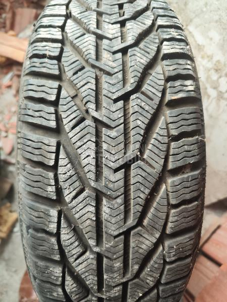 Taurus 215/55 R16 Zimska