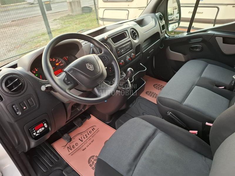 Renault Master T35 2.3dCi 150ks