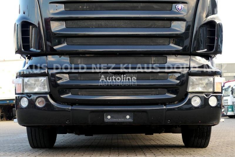Scania R580 6x2 platformom,rampa
