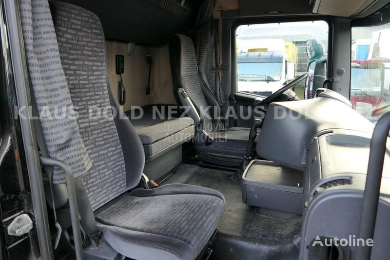 Scania R580 6x2 platformom,rampa