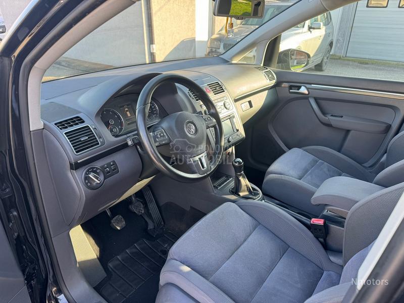 Volkswagen Touran 1.4 tgi HIGHLINE