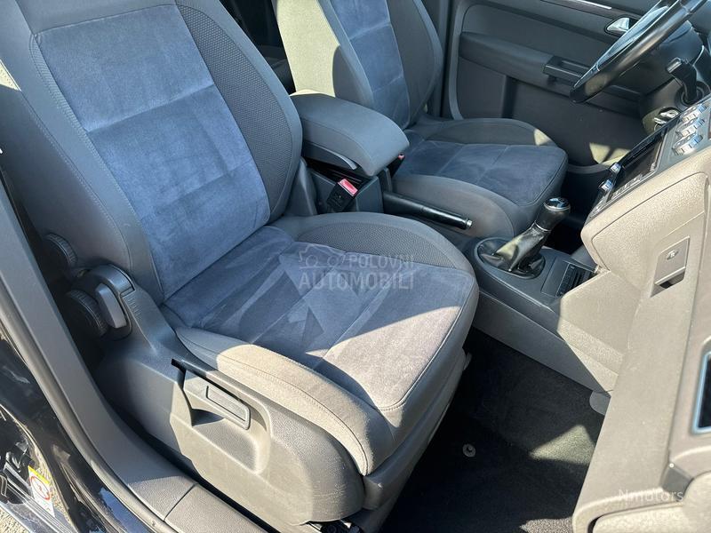 Volkswagen Touran 1.4 tgi HIGHLINE