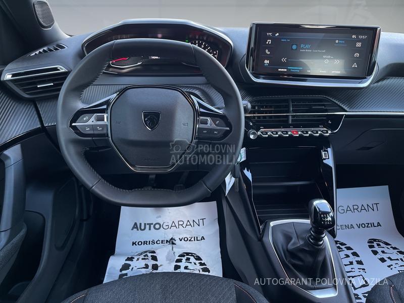 Peugeot 2008 1.2 STYLE