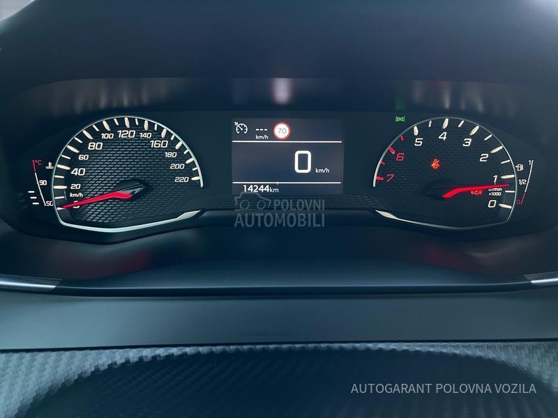 Peugeot 2008 1.2 STYLE