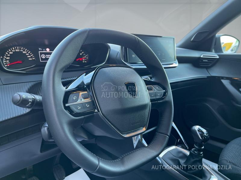Peugeot 2008 1.2 STYLE