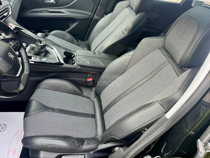 Peugeot 3008 1.6HDI  ALLURE