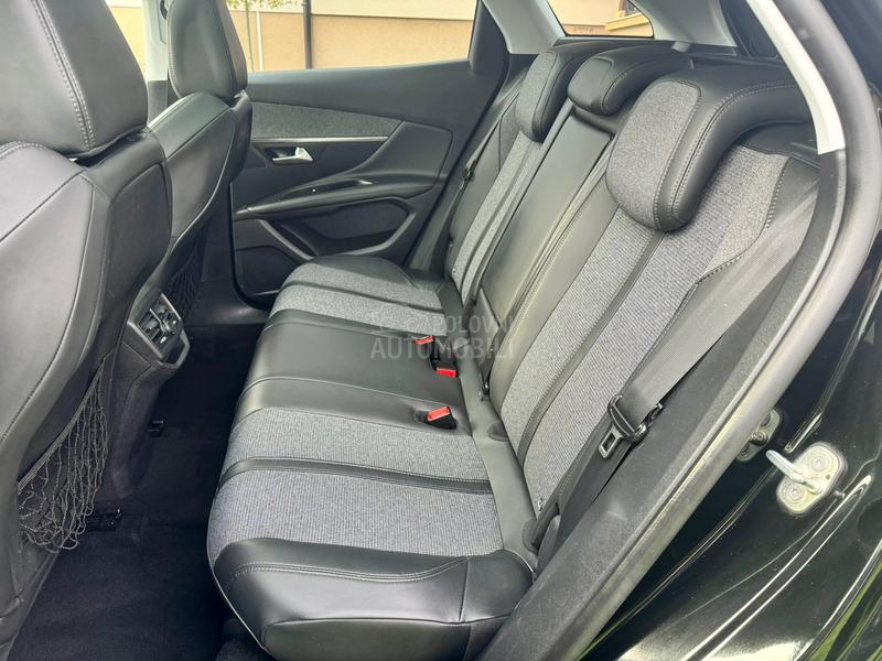 Peugeot 3008 1.6HDI  ALLURE
