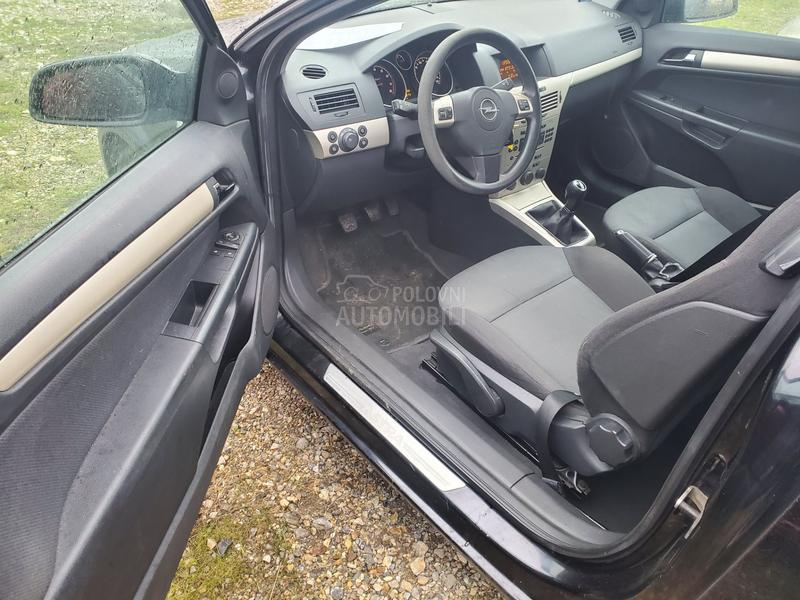 Opel Astra H 