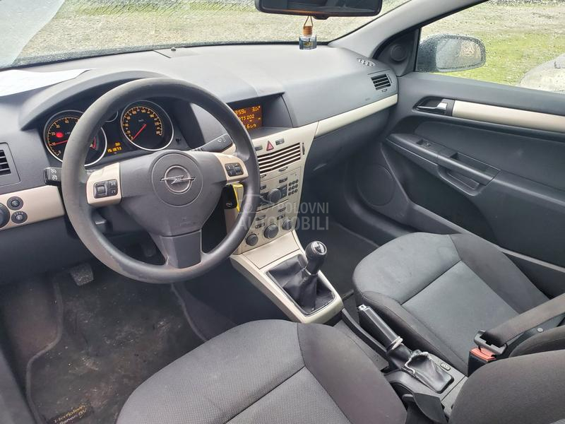 Opel Astra H 