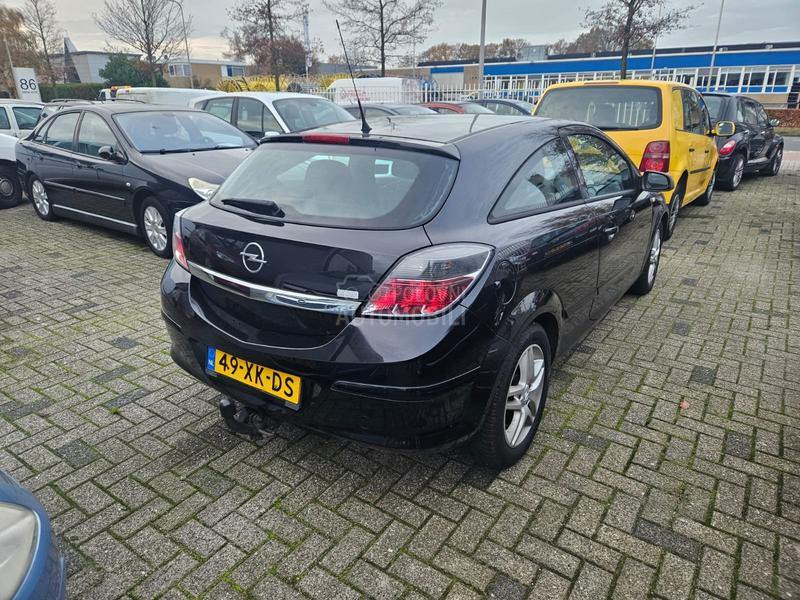 Opel Astra H 