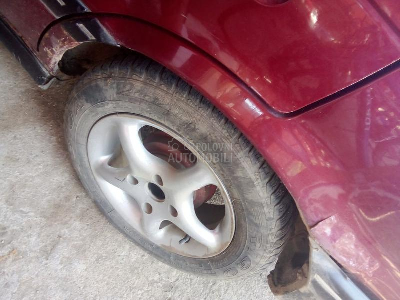 Mitsubishi Lancer 1,5 glx